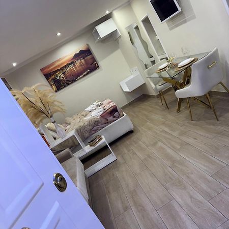 La Dimora Dei Sogni Sedil Capuano Home Suite 那不勒斯 外观 照片