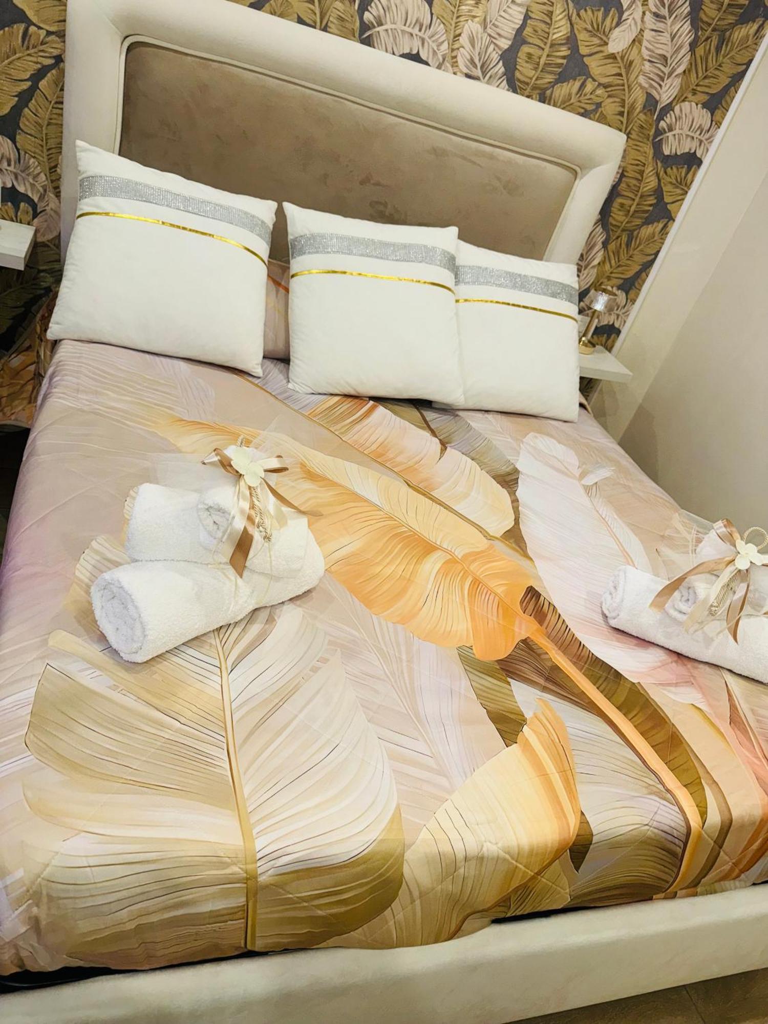 La Dimora Dei Sogni Sedil Capuano Home Suite 那不勒斯 外观 照片