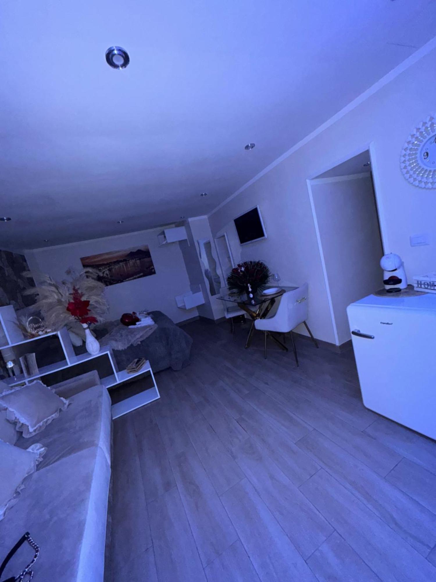 La Dimora Dei Sogni Sedil Capuano Home Suite 那不勒斯 外观 照片